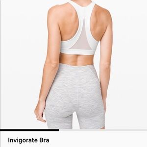 Lululemon invigorate sports bra, never worn.